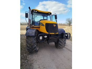 Tractor JCB