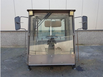 Cabina e interior AHLMANN