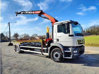 Multibasculante camión MAN TGM 18.290