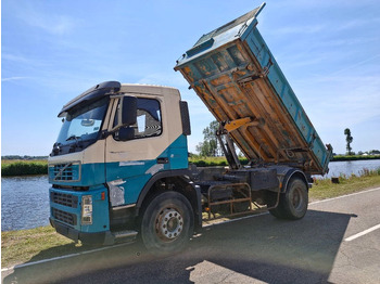 Volquete camión VOLVO FM