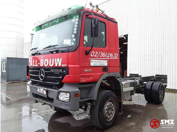 Chasis camión Mercedes-Benz Actros 1832 4x4 209000 km!!: foto 3