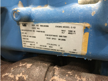 Maquinaria de construcción CATERPILLAR