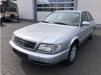 Sedan AUDI