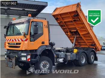 Volquete camión IVECO Trakker