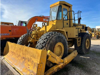 Bulldozer CATERPILLAR