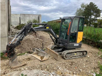 Miniexcavadora VOLVO ECR25D