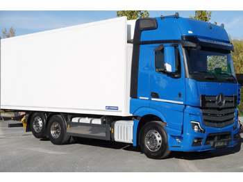 Leasing financiero de MERCEDES-BENZ Actros 2548 E6 / GIGA / Cab Lounge chair / Lamberet Refrigerator / Carrier Supra 950 leasing MERCEDES-BENZ Actros 2548 E6 / GIGA / Cab Lounge chair / Lamberet Refrigerator / Carrier Supra 950: foto 2