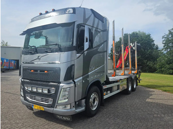 Camión forestal VOLVO FH 500