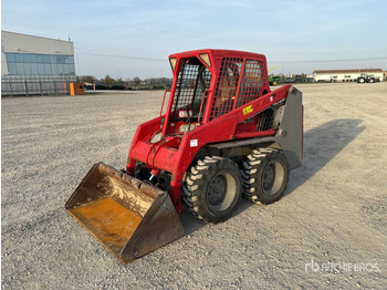 Minicargadora BOBCAT S130