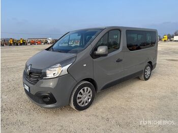 Autobús RENAULT Trafic