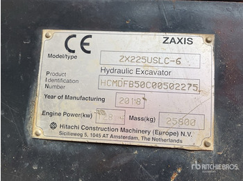 Excavadora de cadenas HITACHI ZX225USLC-6