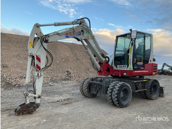 Excavadora de ruedas TAKEUCHI