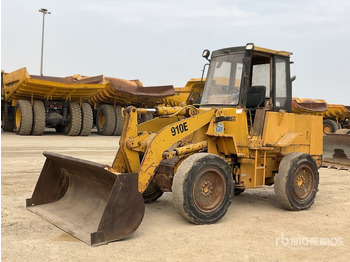 Cargadora de ruedas CATERPILLAR 910
