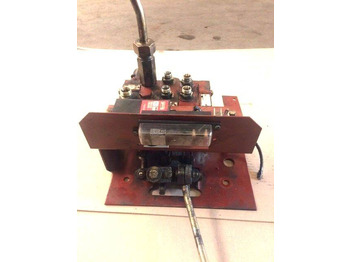 Válvula hidráulica para Equipo de manutención Hydraulic control valve for Linde E15, Series 324: foto 2