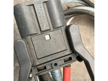 Piezas de recambio para Equipo de manutención Hawker 24V/80A: foto 2 Piezas de recambio para Equipo de manutención Hawker 24V/80A: foto 2