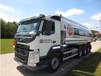 Cisterna camión VOLVO FM