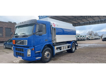 Cisterna camión VOLVO FM