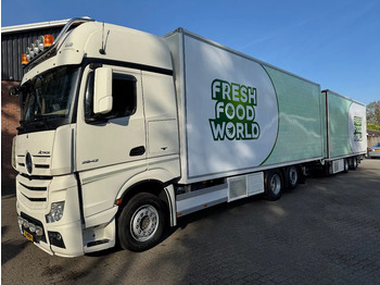 Isotérmico camión MERCEDES-BENZ Actros