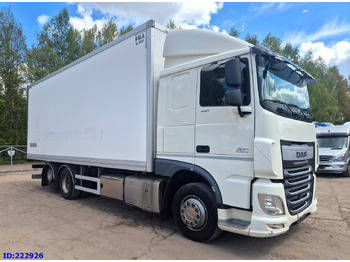 Isotérmico camión DAF XF 106 440