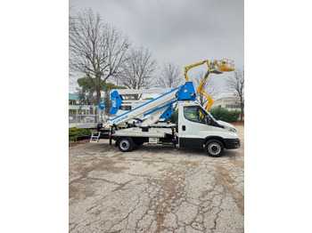 Camión con plataforma elevadora SOCAGE