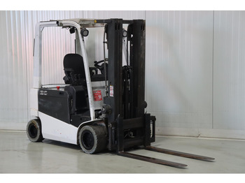 Carretilla elevadora eléctrica TCM