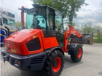 Cargadora de ruedas KUBOTA R082