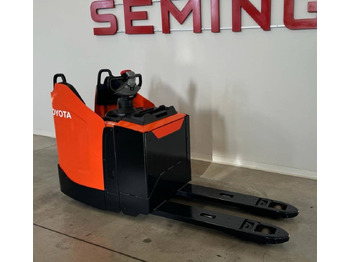 Transpaleta TOYOTA