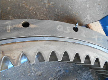 Corona de giro para Maquinaria de construcción Kobelco LQ40FU0001F1: foto 3