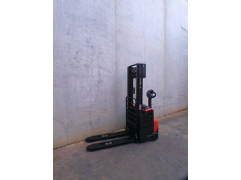 Apilador BT SWE 100: foto 2 Apilador BT SWE 100: foto 2