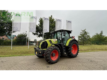 Tractor CLAAS Arion 660