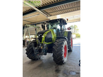 Tractor CLAAS Axion 870