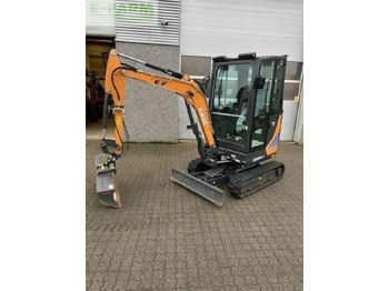 Miniexcavadora CASE