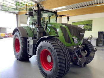 Tractor FENDT 826 Vario