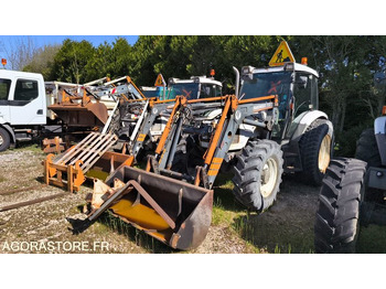 Tractor RENAULT