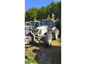 Tractor RENAULT