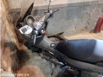 Motocicleta YAMAHA