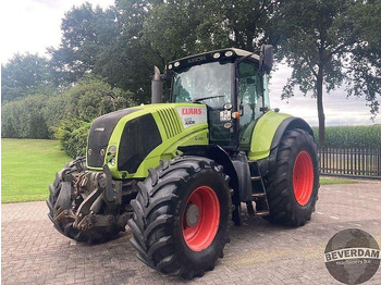 Tractor CLAAS Axion 820