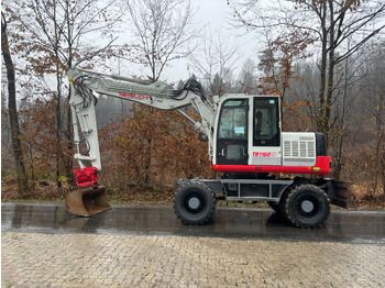 Excavadora de ruedas TAKEUCHI