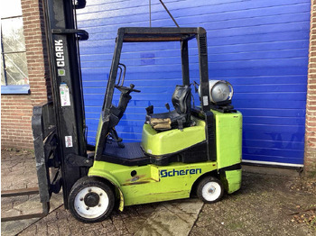 Carretilla elevadora 1999 CLARK CGC30 FORKLIFT 7300 MM: foto 5