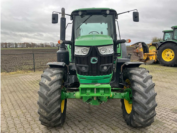 Tractor 2016 JOHN DEERE 6135M FOUR WHEEL DRIVE FARM TRACTOR: foto 2