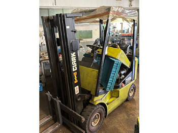 Carretilla elevadora CLARK