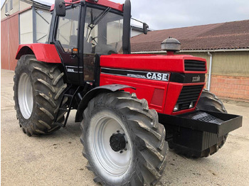 Tractor CASE IH 1255XL