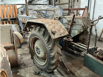 Tractor Ford 3000: foto 5 Tractor Ford 3000: foto 5