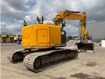 Excavadora de cadenas Hitachi ZX225USLC-5B: foto 3