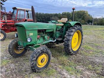 Tractor JOHN DEERE