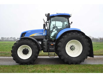Tractor NEW HOLLAND - 2011 - T7070 - ALL-WHEEL DRIVE FARM TRACTOR: foto 3 Tractor NEW HOLLAND - 2011 - T7070 - ALL-WHEEL DRIVE FARM TRACTOR: foto 3