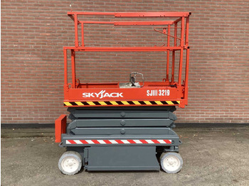 Plataforma elevadora SKYJACK