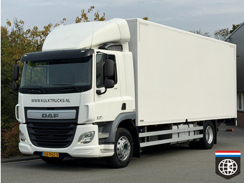 Camión caja cerrada DAF CF 370