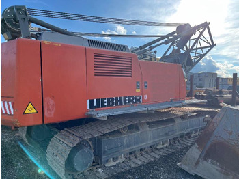 Grúa sobre orugas LIEBHERR
