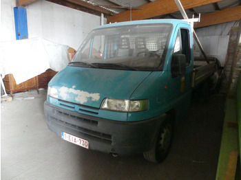 Coche PEUGEOT